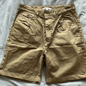 Alex Mill olive green cuffed shorts